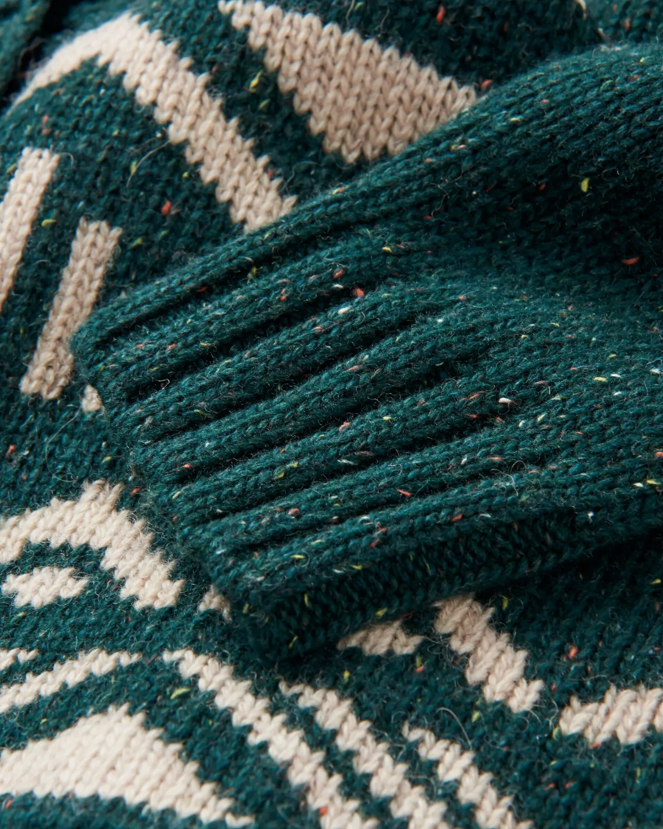 Snoozle Recycelter gestrickter Kapuzencardigan - Regenwald