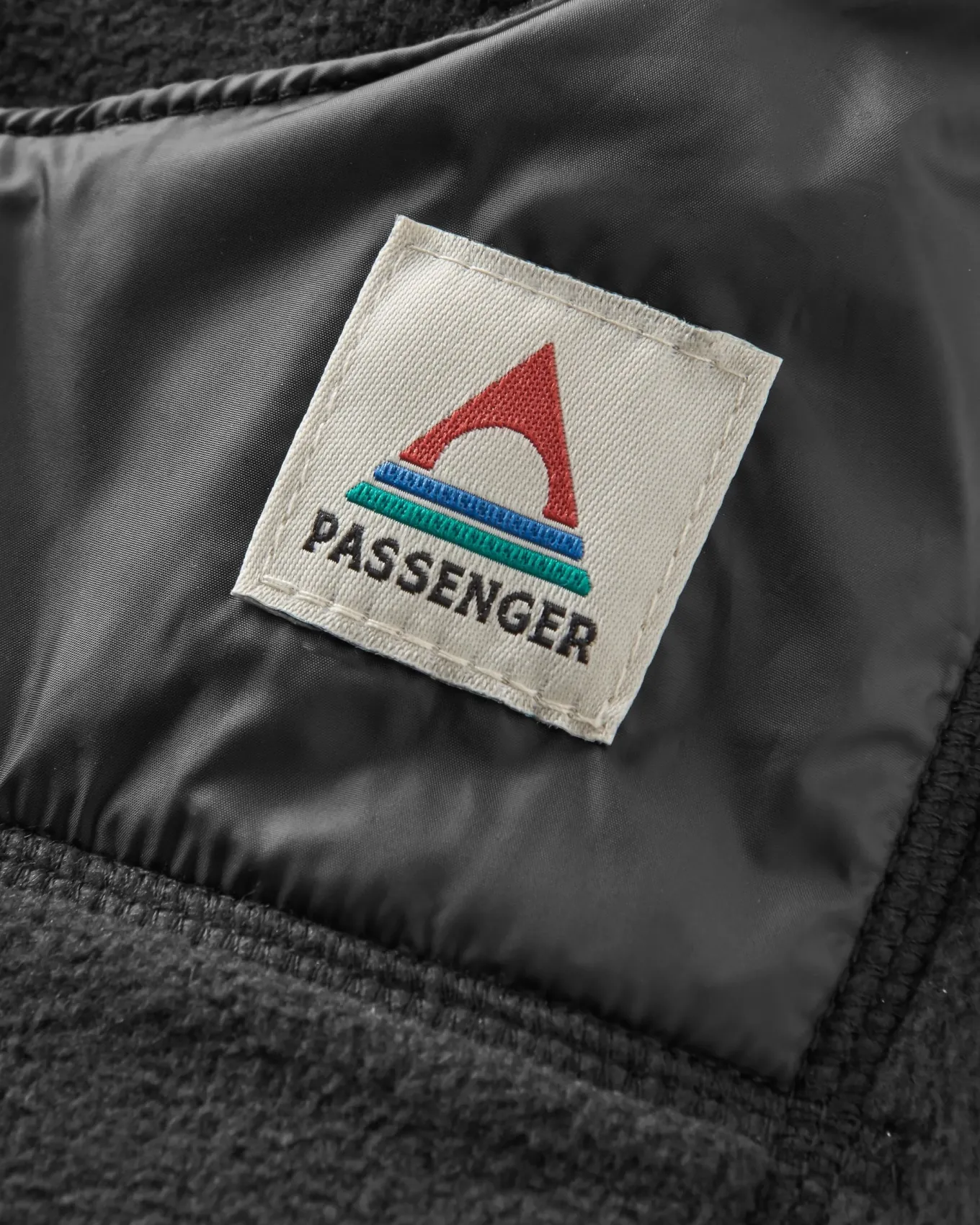 Snow Lodge recyceltes Polar-Fleece-Kapuzenoberteil - Schwarz