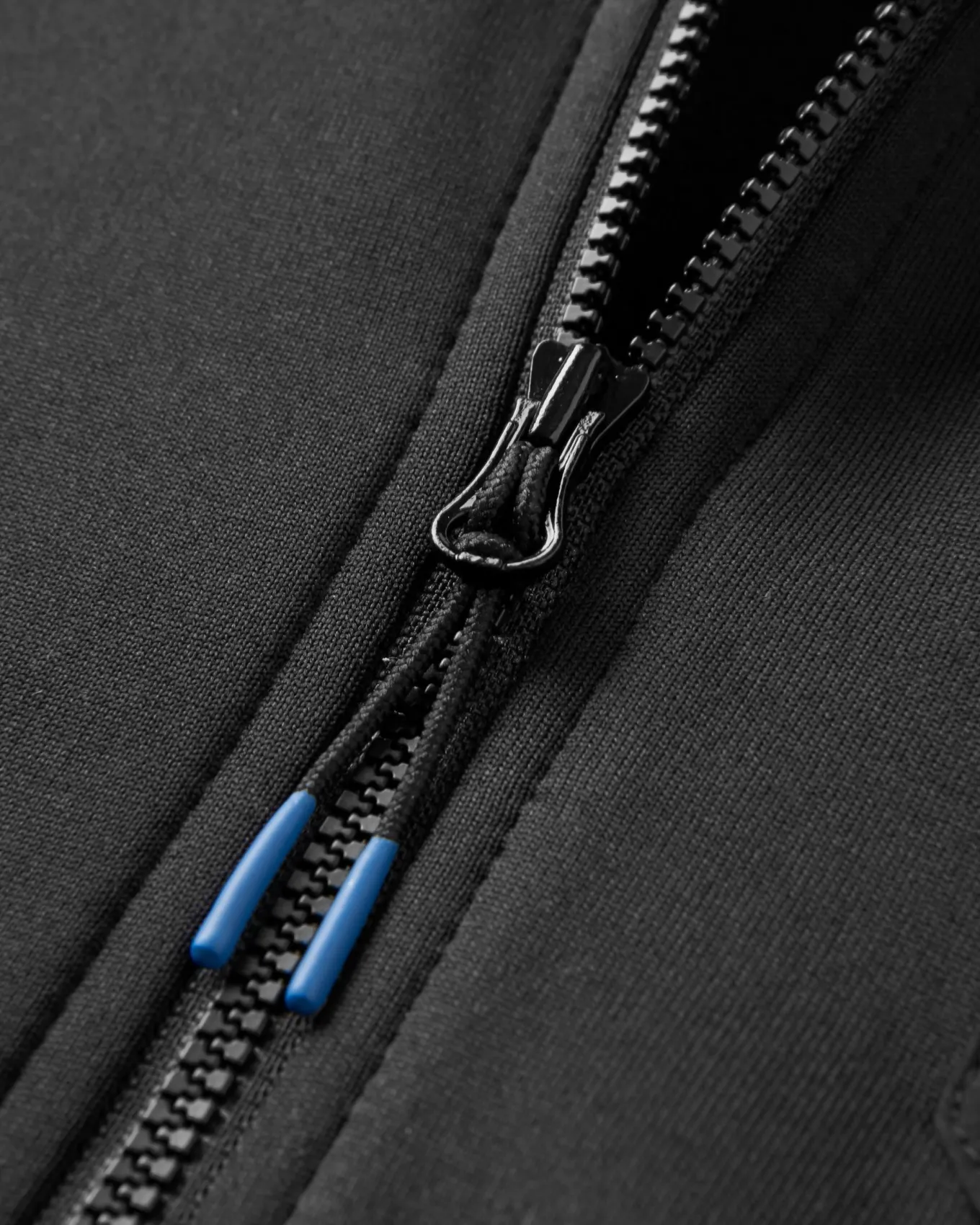 Solitude Recycelter Polartec® Fleece Kapuzenpullover - Schwarz