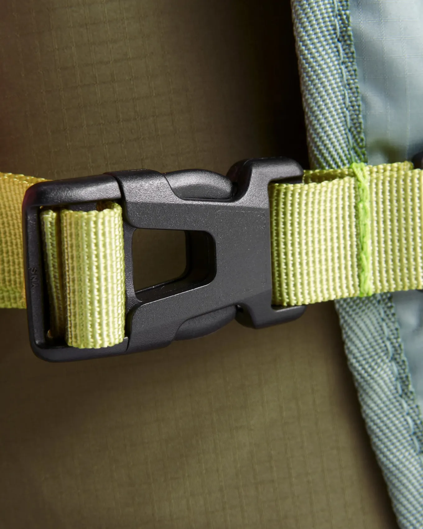 Trail Light Packbarer Rucksack aus recyceltem Material - Khaki