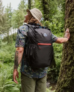 Trail Light Packbarer Rucksack aus recyceltem Material - Schwarz