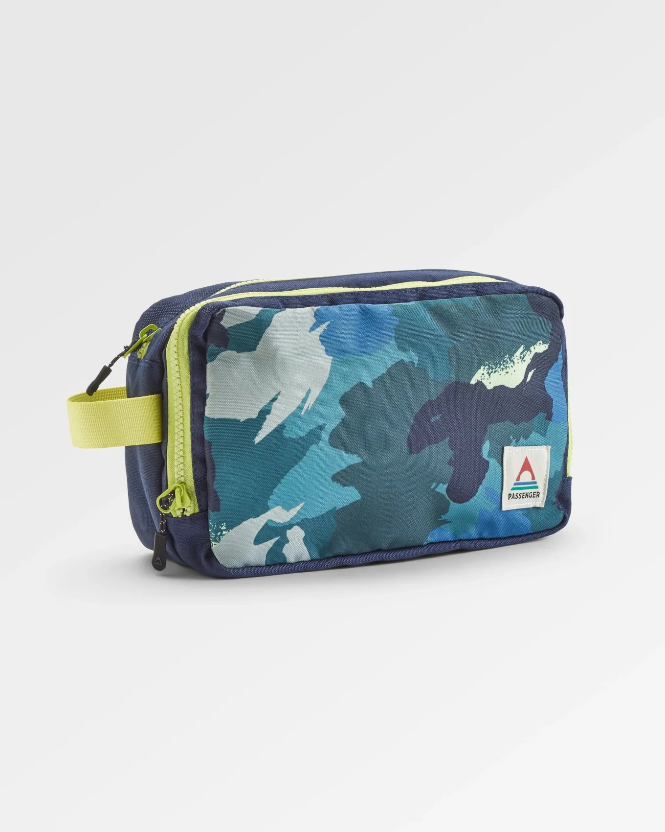 Travel Waschtasche aus recyceltem Material - Alpen-Tarnung Regenwald