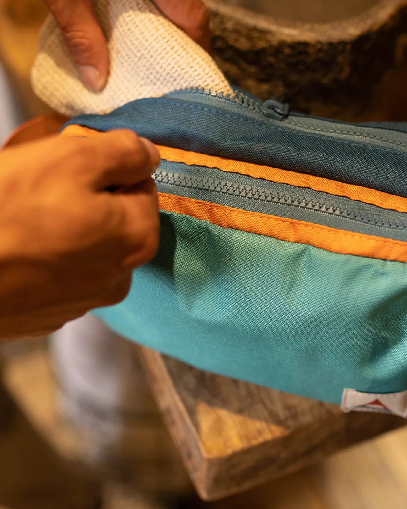 Travel Waschtasche aus recyceltem Material - Mehrfarbig