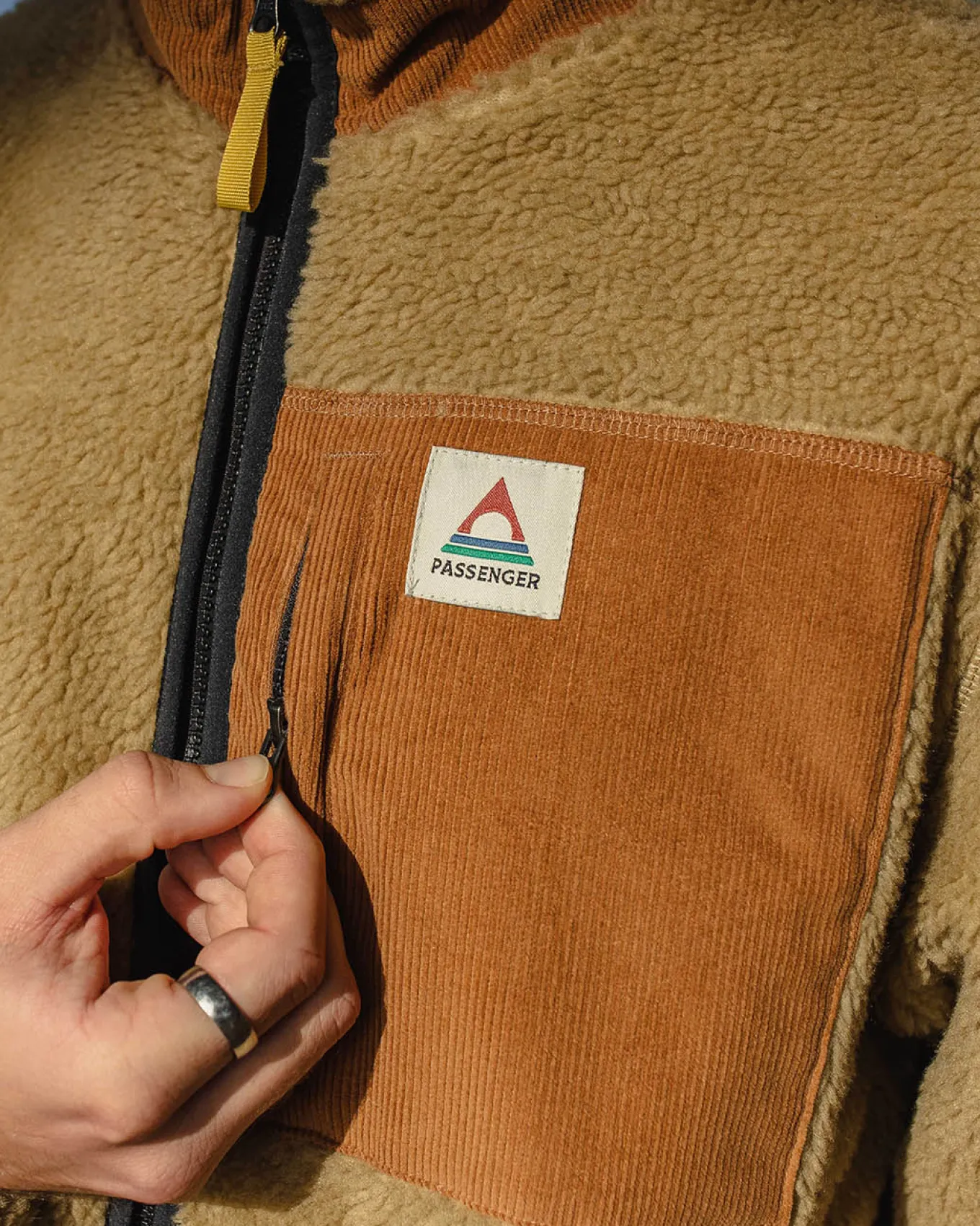 Trekker Recyceltes Tiefflor-Sherpa-Fleece - Biskuit