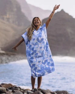 Tulum Recycelter Surf-Poncho - Tie Dye Kornblume
