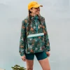 Viento Recycelte Windjacke Anorak - Palm Camo Tiefsee