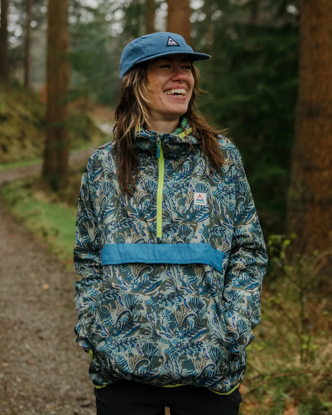 Viento Recycelte Windjacke Anorak - Abstrakte Seealge Pistazie