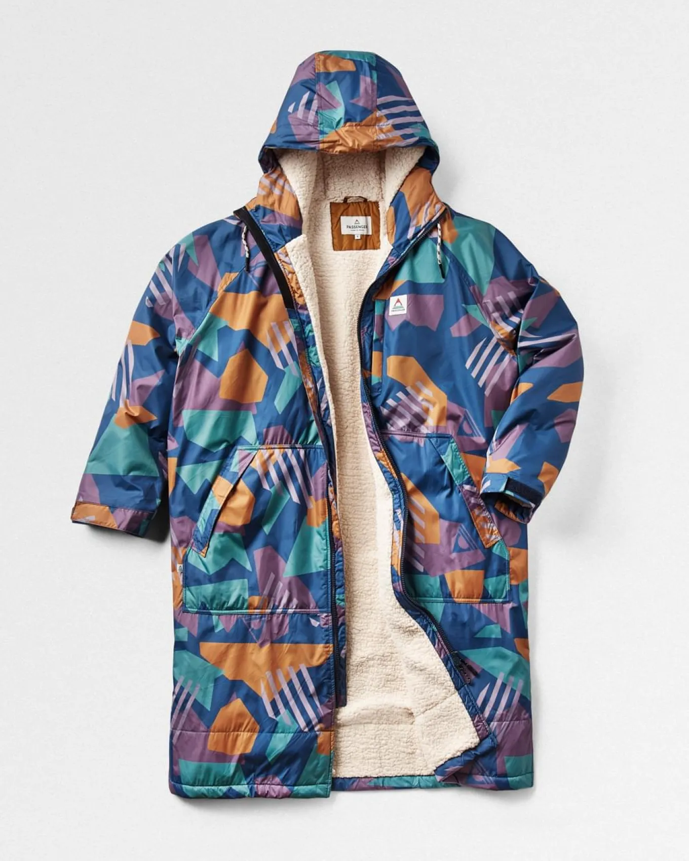Waves Recycelter Sherpa Gefütterter Surf-Poncho - Tiefblaues Tarnmuster