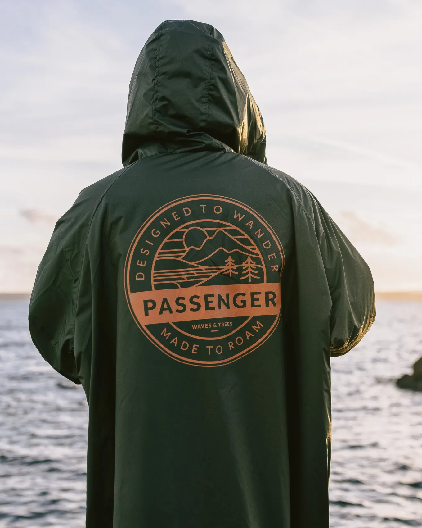 Waves Recycelter Sherpa Gefütterter Surf-Poncho - Khaki