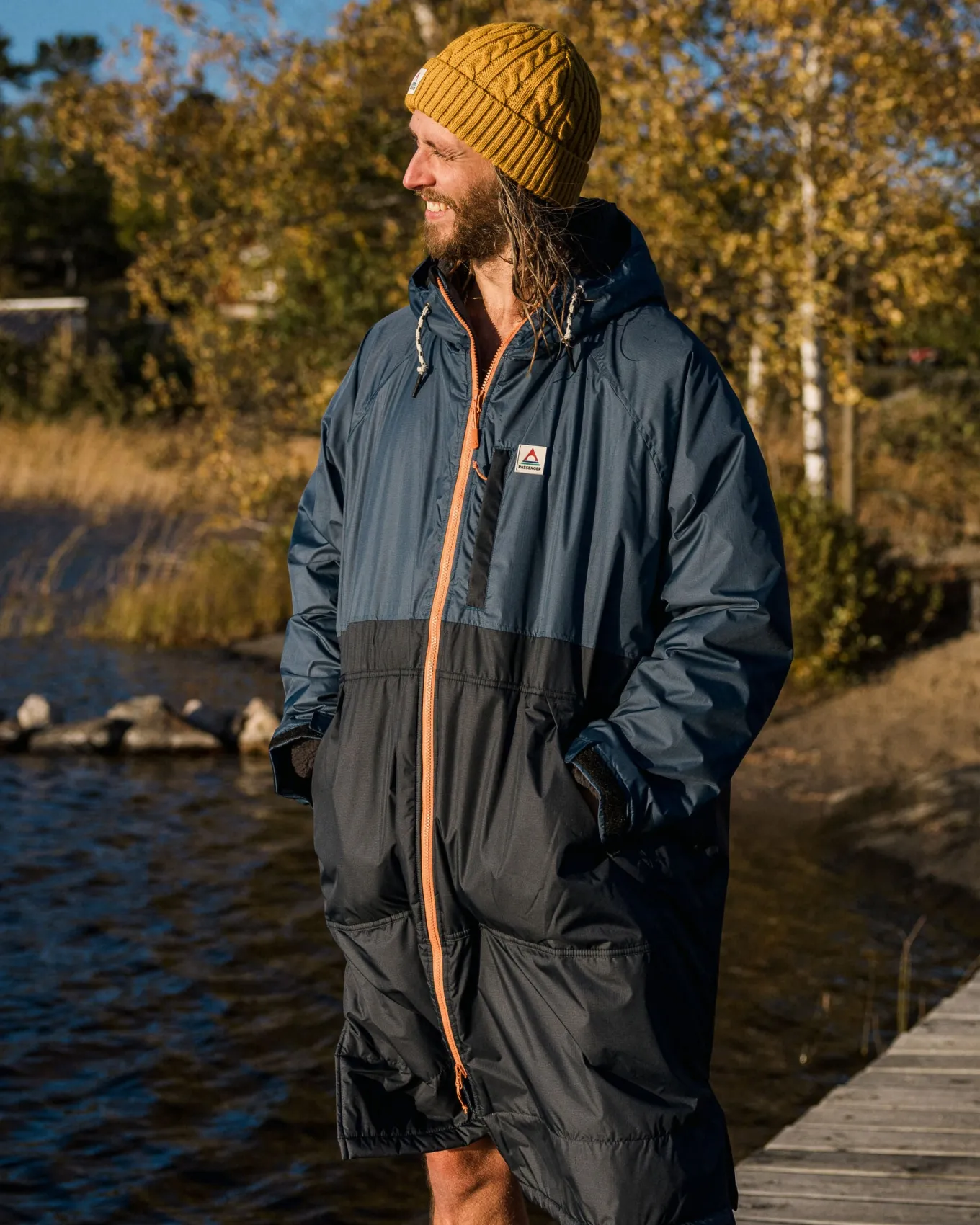 Waves Recycelter Sherpa Gefütterter Surf-Poncho - Dunkles Denim/ Tiefes Marineblau