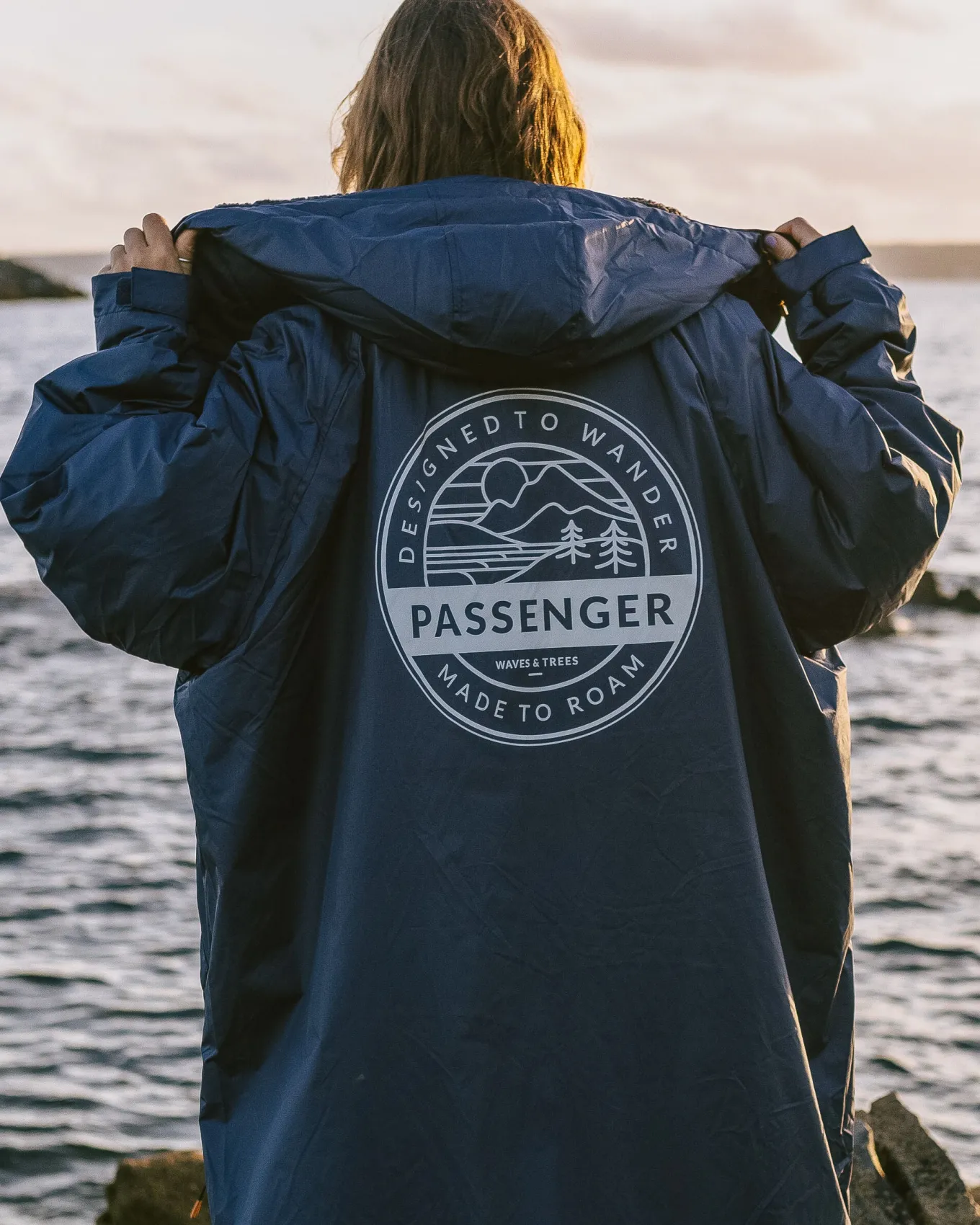 Waves Recycelter Sherpa Gefütterter Surf-Poncho - Tiefes Marineblau