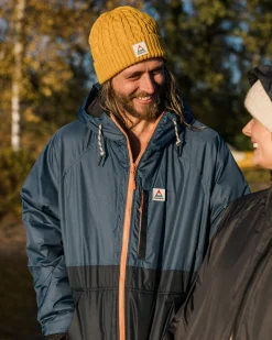 Waves Recycelter Sherpa Gefütterter Surf-Poncho - Dunkles Denim/ Tiefes Marineblau