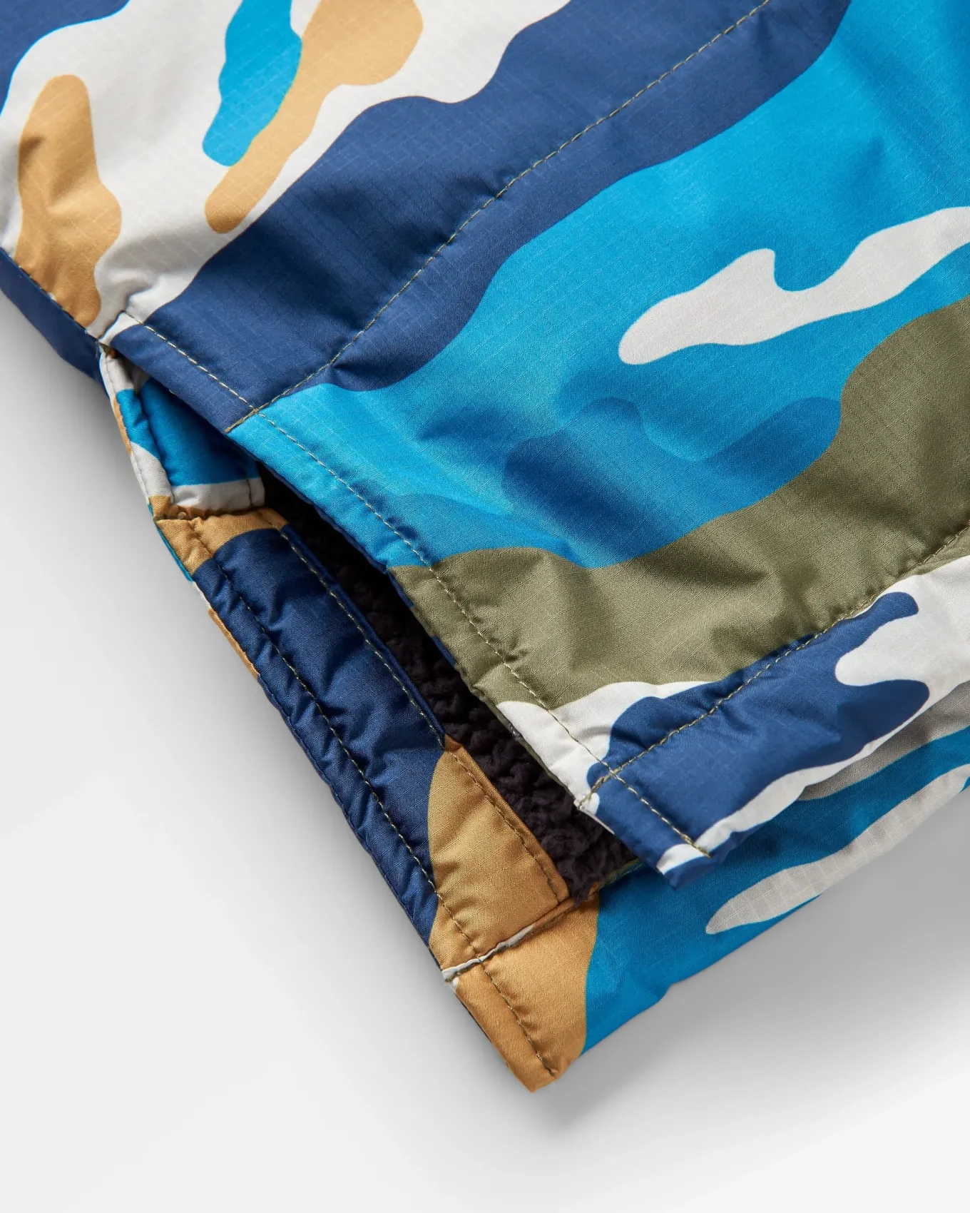Waves Recycelter Sherpa Gefütterter Surf-Poncho - Bergszenen-Khaki