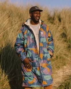 Waves Recycelter Sherpa Gefütterter Surf Poncho - Tiefblaues Camo