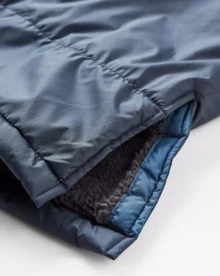 Waves Recycelter Sherpa Gefütterter Surf-Poncho - Dunkles Denim/ Tiefes Marineblau