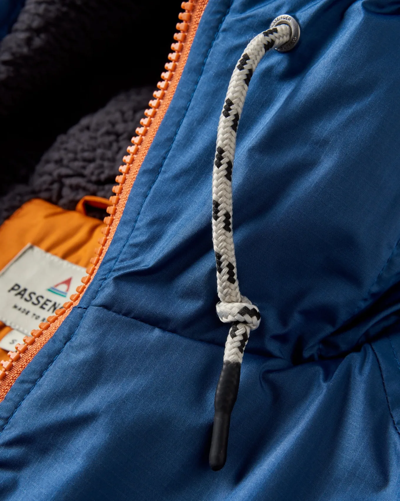 Waves Recycelter Sherpa Gefütterter Surf-Poncho - Dunkles Denim/ Tiefes Marineblau
