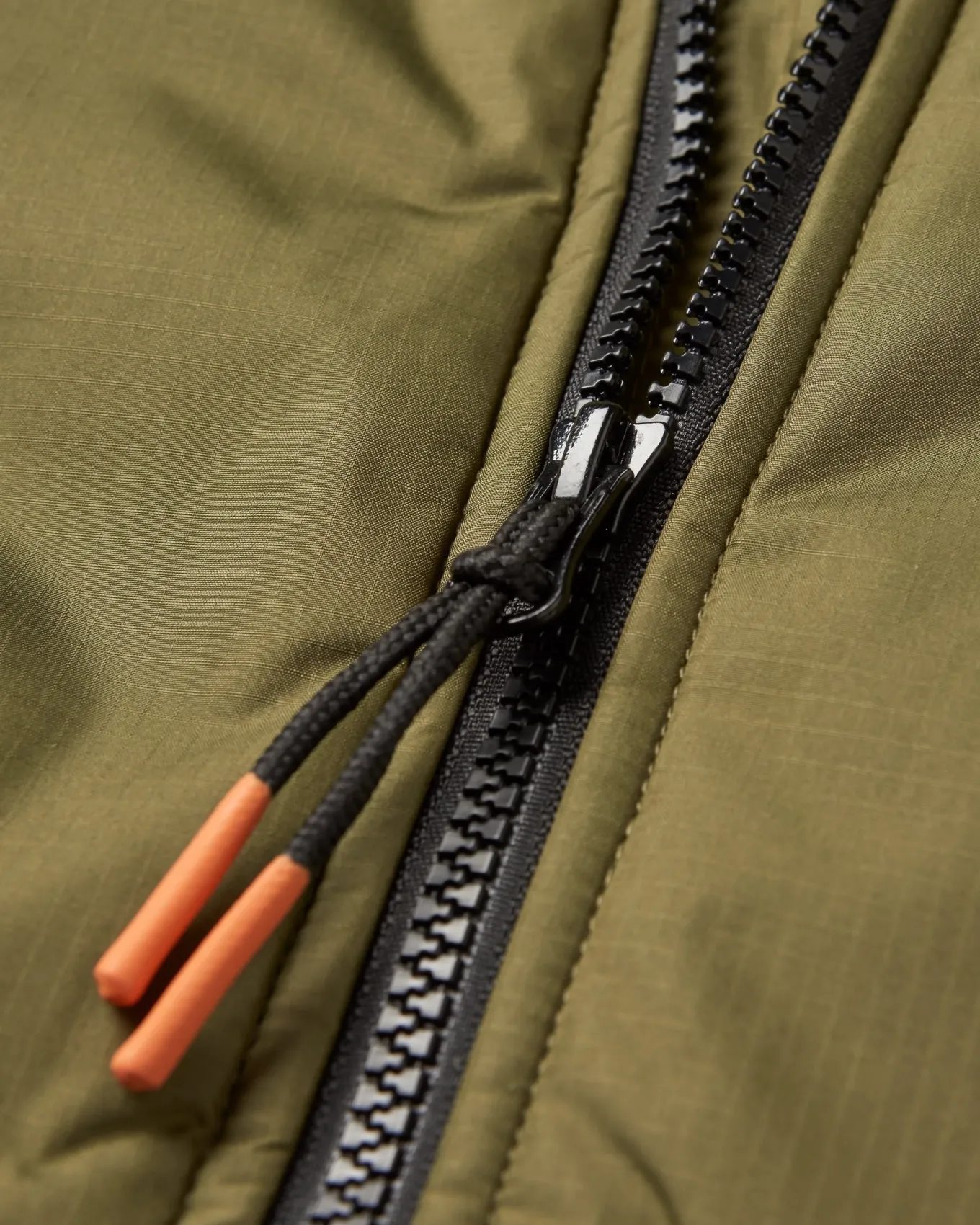 Waves Recycelter Sherpa Gefütterter Surf-Poncho - Khaki