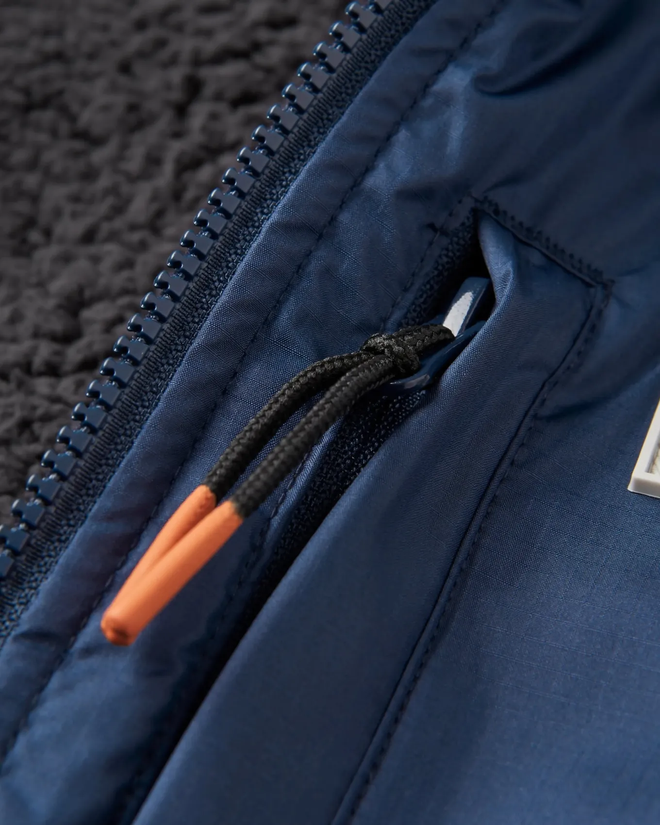 Waves Recycelter Sherpa Gefütterter Surf-Poncho - Tiefes Marineblau
