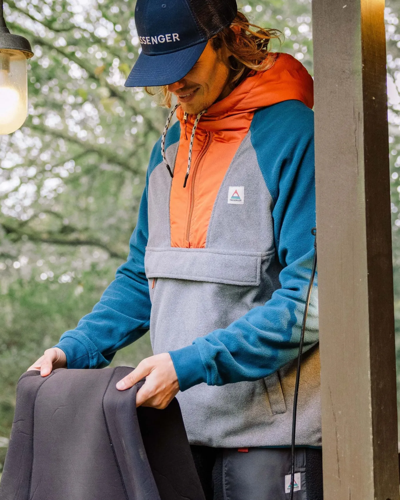 Woodland Kapuzenpullover mit 1/2 Reißverschluss aus recyceltem Polarfleece - Graumeliert / Gezeitenblau