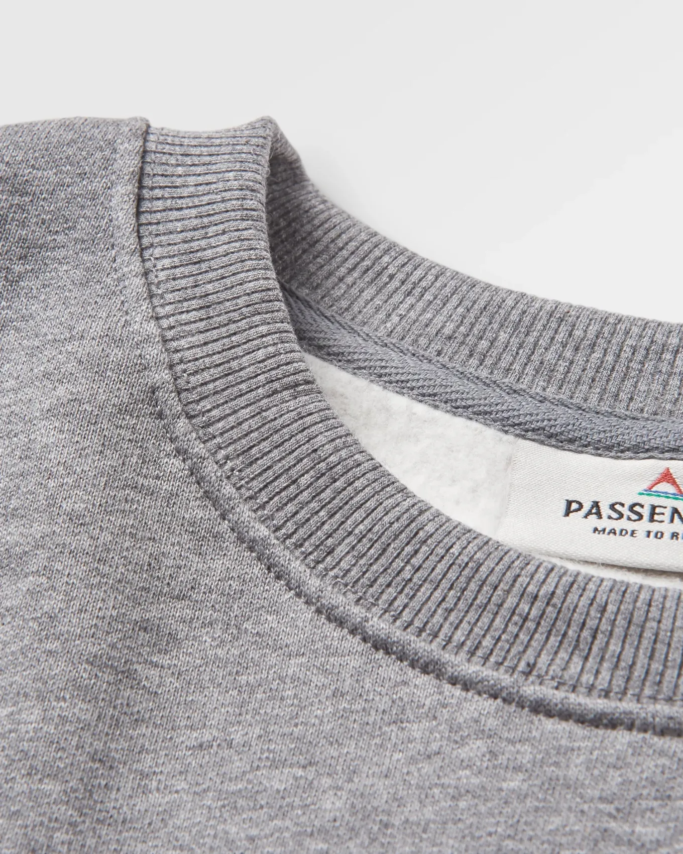Yuca Recyceltes Baumwoll-Sweatshirt - Dunkelgrau meliert